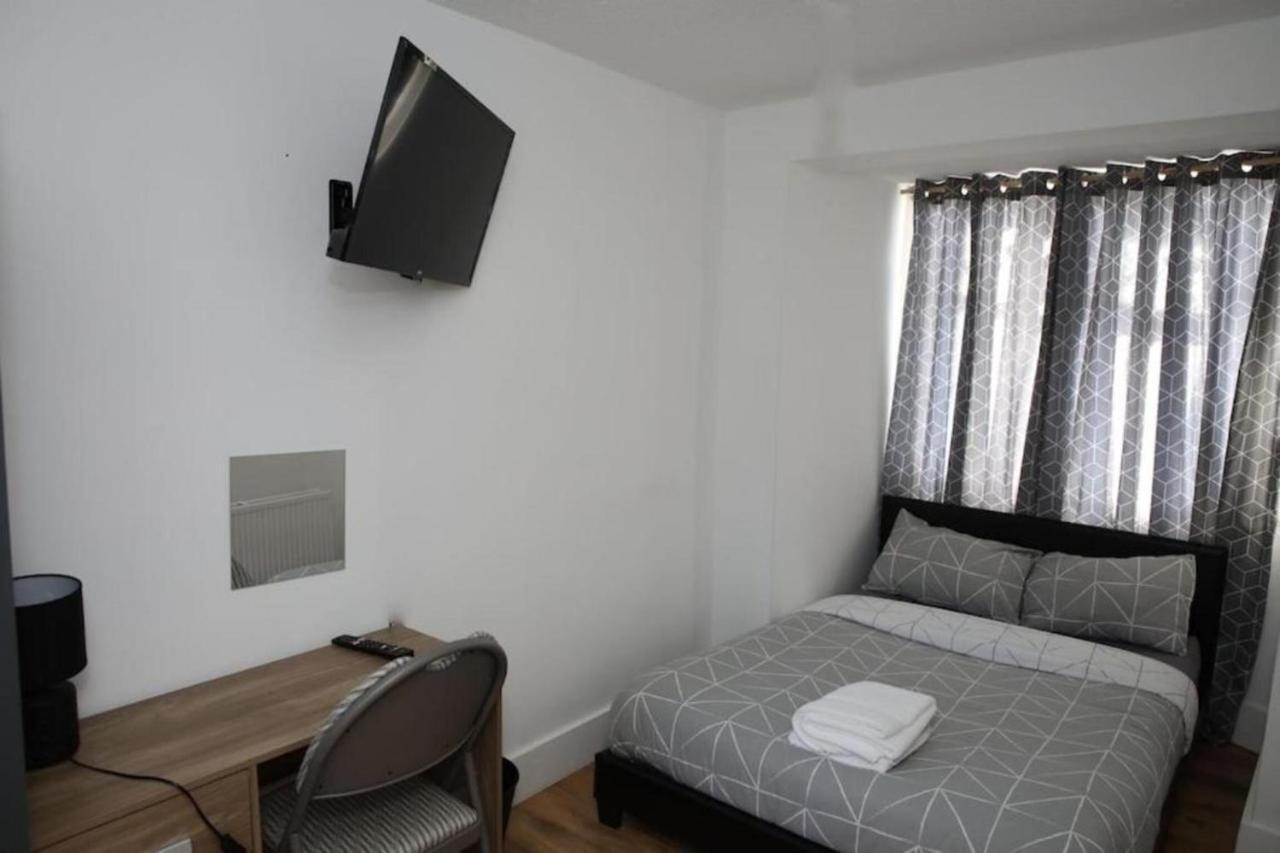 Oyo Timi Holiday Homes Londres Exterior foto