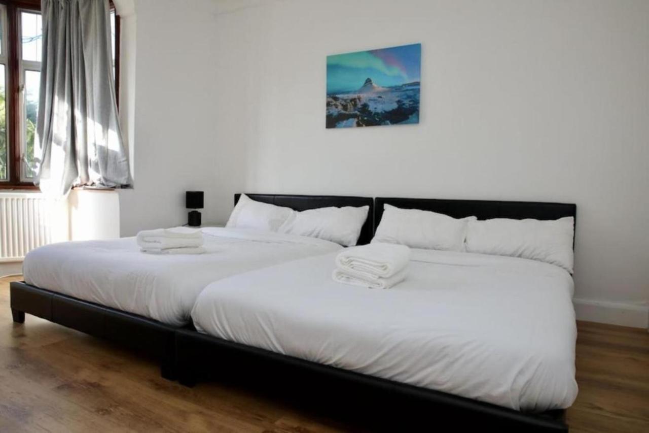Oyo Timi Holiday Homes Londres Exterior foto