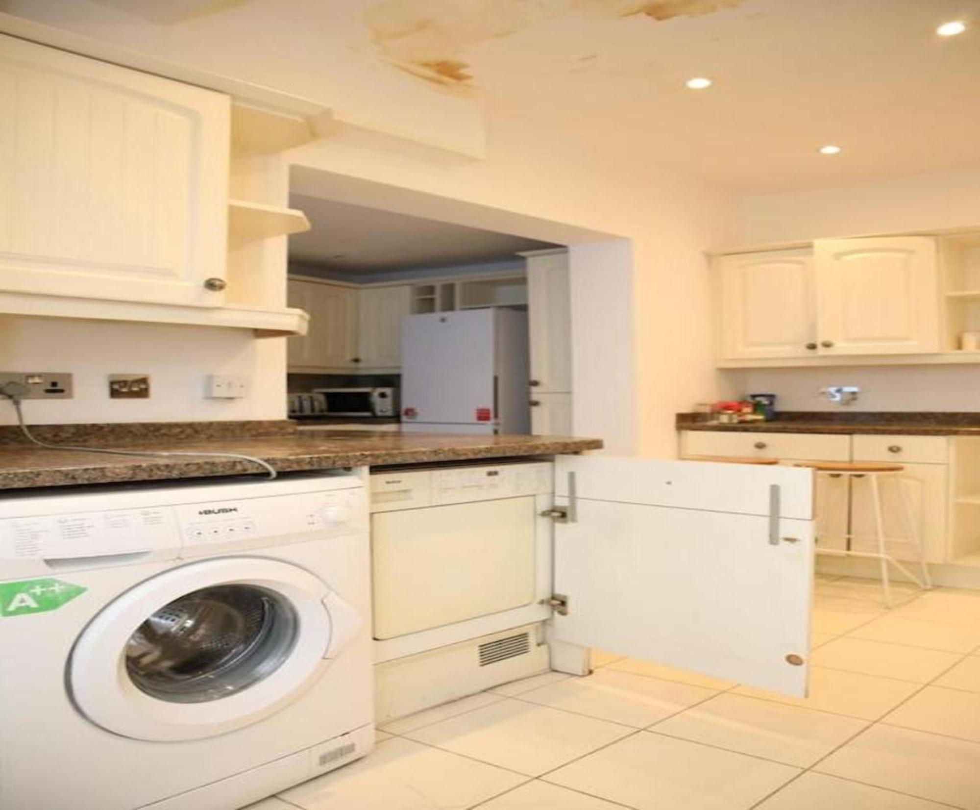 Oyo Timi Holiday Homes Londres Exterior foto