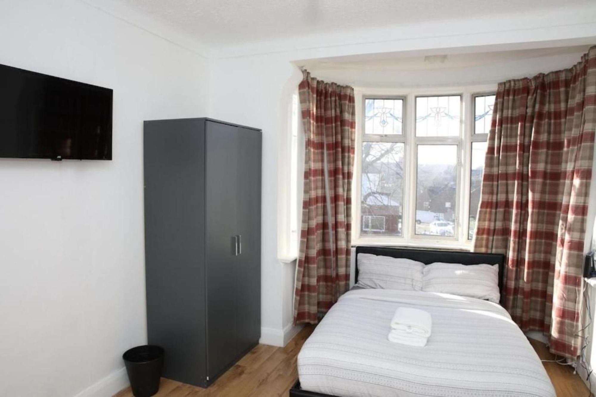 Oyo Timi Holiday Homes Londres Exterior foto
